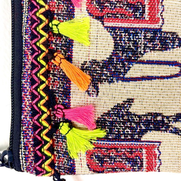 Bohemian Wristlet Bag, Embroidered Handmade Boho Bag, Cream Pouch Camel Bag NWOT - Picture 4 of 5